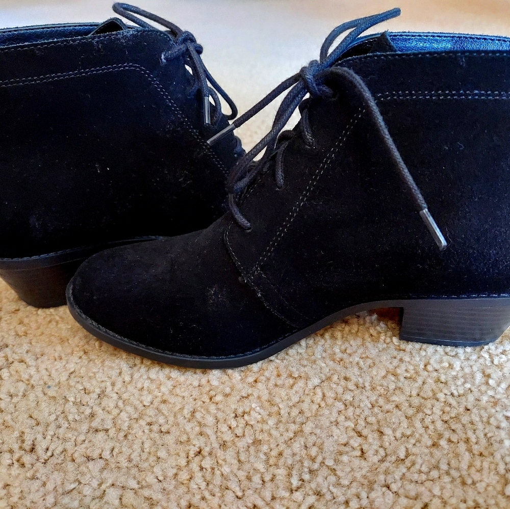 Vionic Black suede Ankle boots size 7